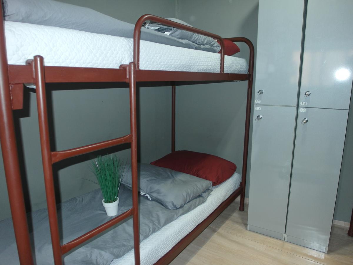 Fnstay Muslim Friendly Guesthouse Сеул Екстериор снимка